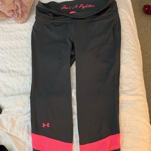 Under Armour fly-by compression pants. Grey/pink